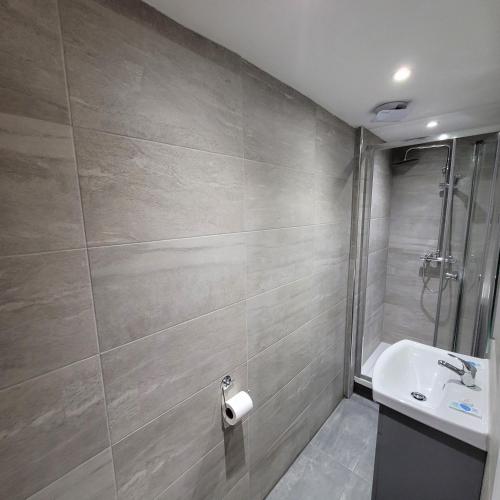 Habitación Individual con baño privado del hotel Argyle Square. Foto 10