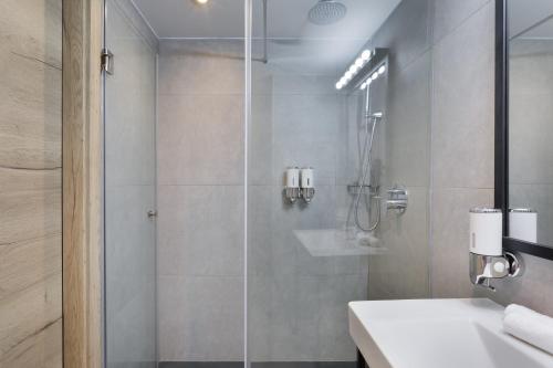 Habitación Doble Estándar - 1 o 2 camas del hotel Azur by ST Hotels. Foto 4