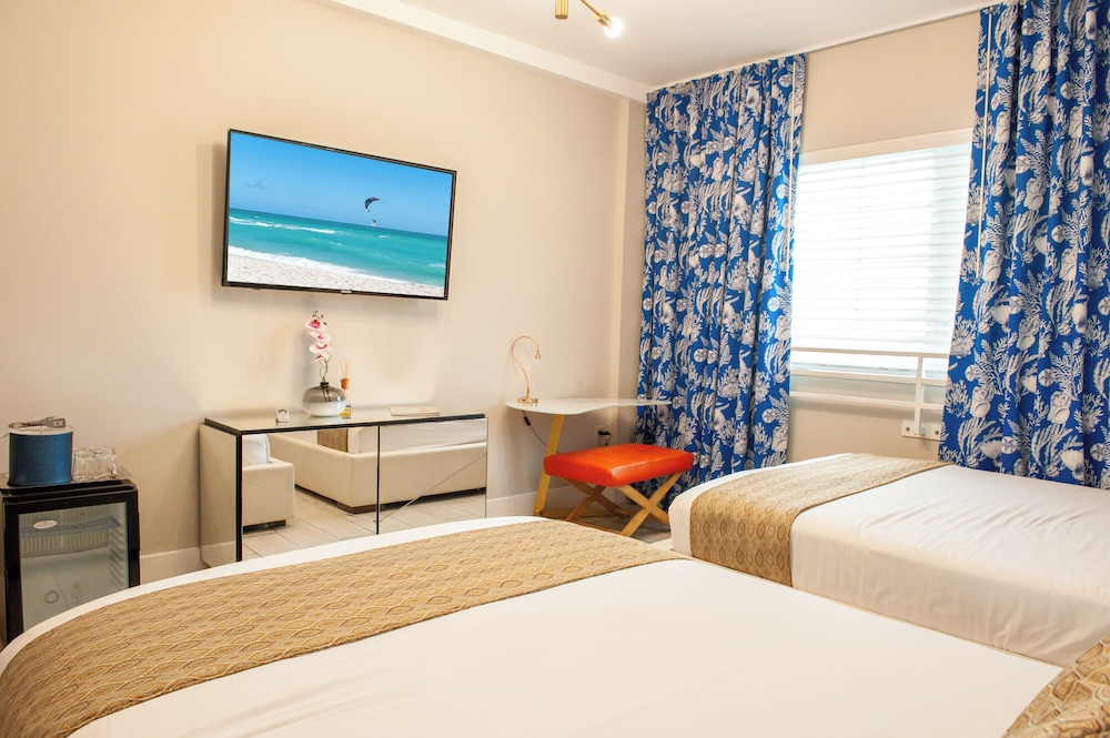 Habitación estándar doble del hotel Oceanside and Suites. Foto 1