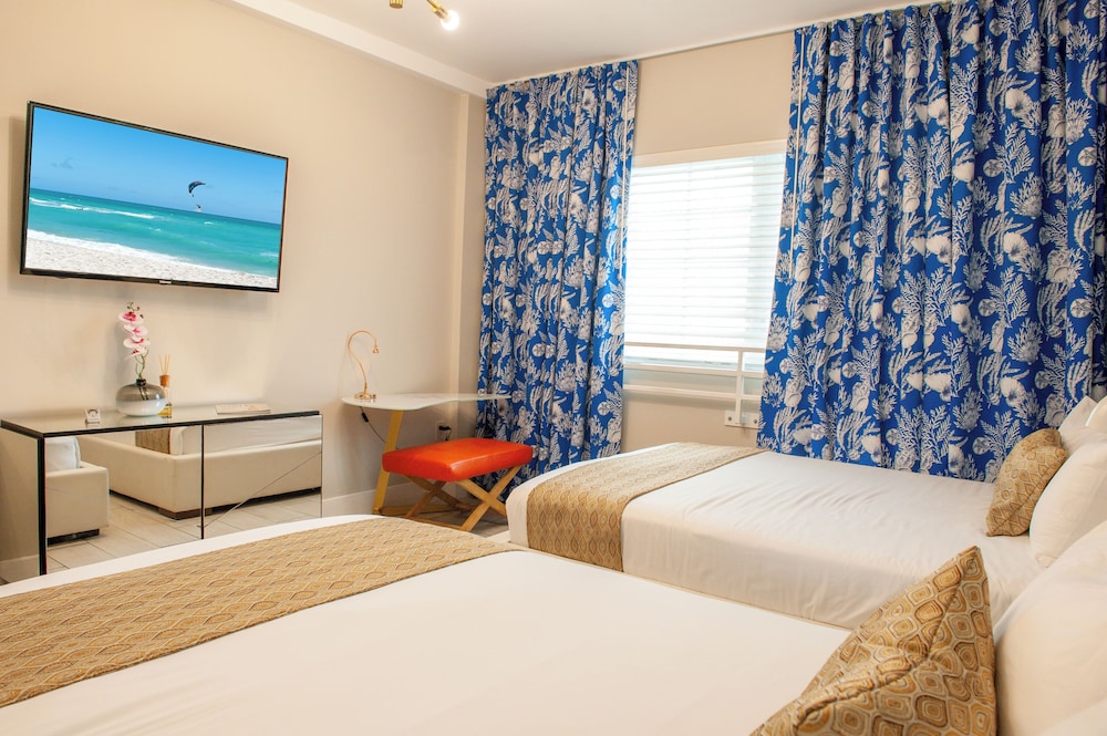 Habitación estándar doble del hotel Oceanside and Suites. Foto 2