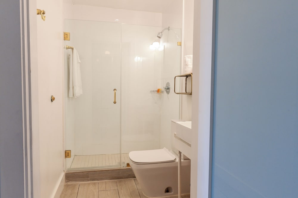 Habitación estándar doble del hotel Oceanside and Suites. Foto 3