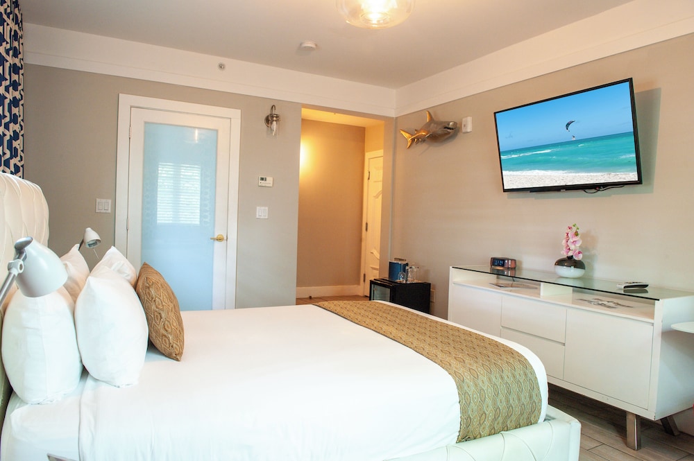 Habitación estándar, 1 cama de matrimonio del hotel Oceanside and Suites. Foto 2