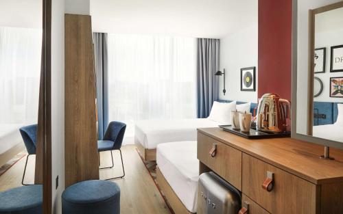 Habitación Doble - 2 camas del hotel Hampton By Hilton Dublin City Centre. Foto 1