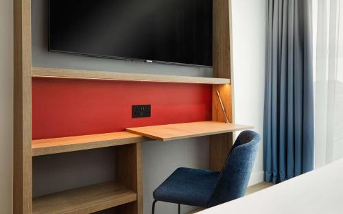Habitación con sofá cama y vistas - Cama grande del hotel Hampton By Hilton Dublin City Centre