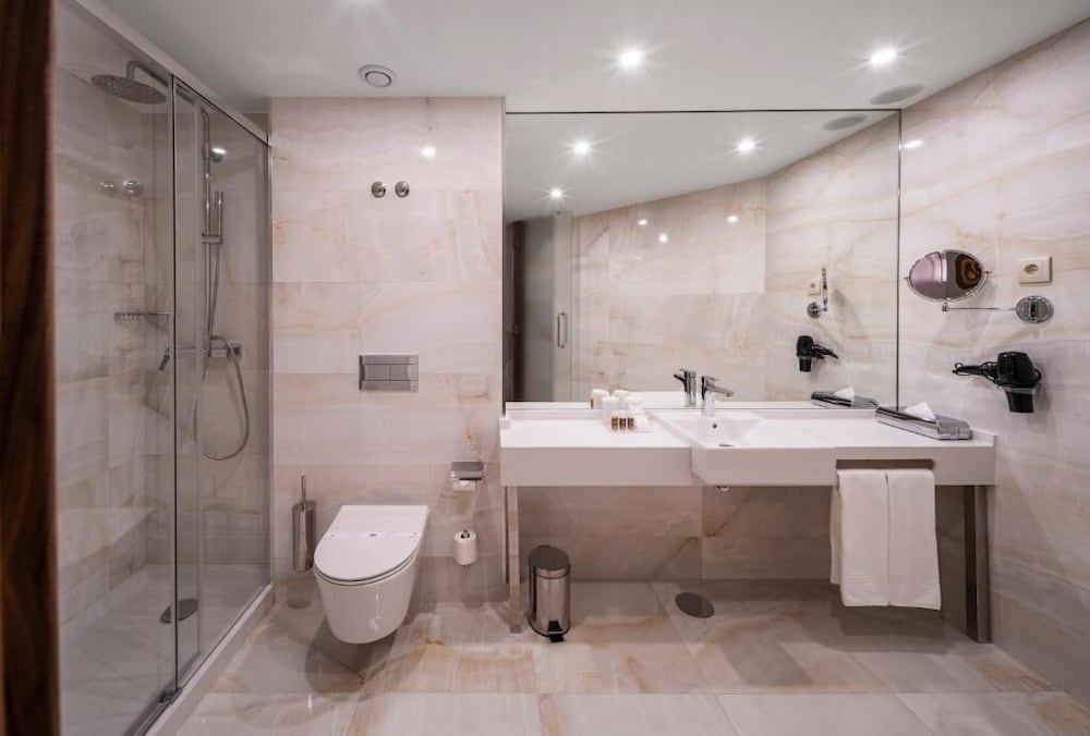 Suite del hotel TURIM Oporto. Foto 5