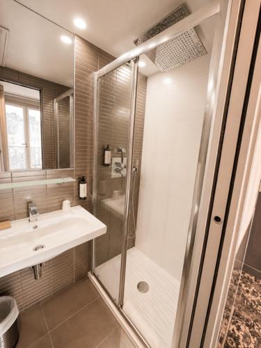 Habitación Doble Deluxe del hotel L'adresse. Foto 4