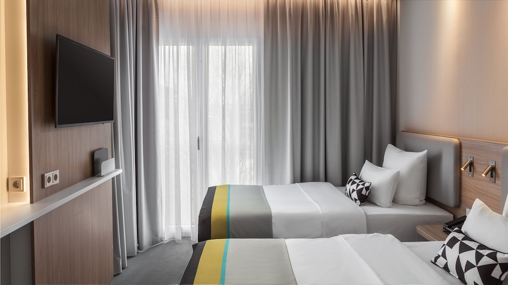 Habitación estándar, 2 camas individuales del hotel Holiday Inn Express Düsseldorf – Hauptbahnhof, An Ihg. Foto 1