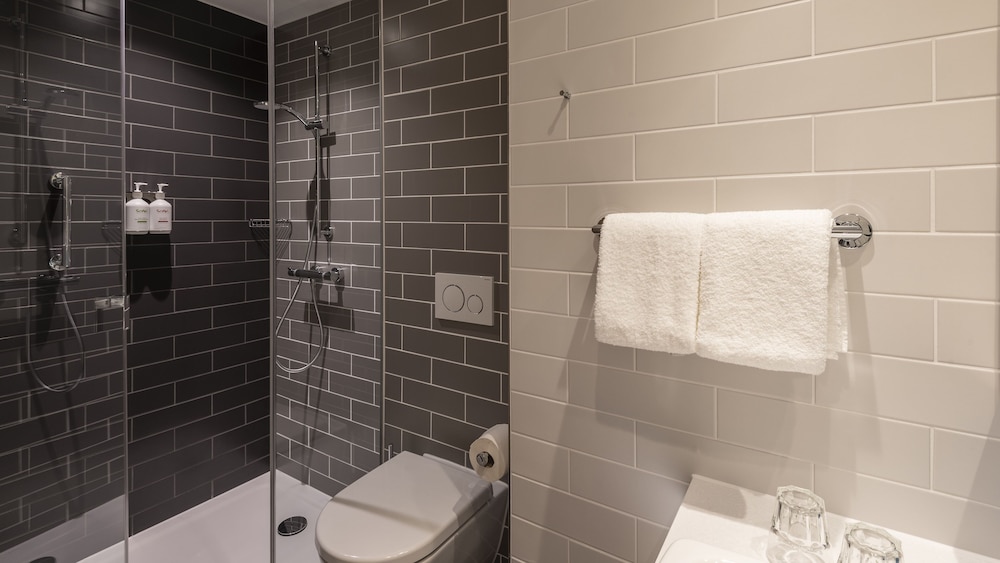 Habitación estándar, 1 cama de matrimonio del hotel Holiday Inn Express Düsseldorf – Hauptbahnhof, An Ihg. Foto 6