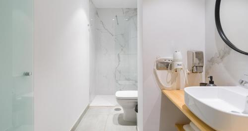 Habitación Doble Económica del hotel Tusity ONE. Foto 9