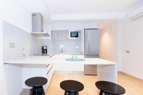 Apartamento Superior 1 habitación Vista ciudad Sofá Cama incluido 2 Camas individuales del hotel URBANSEA Las Palmas. Foto 12