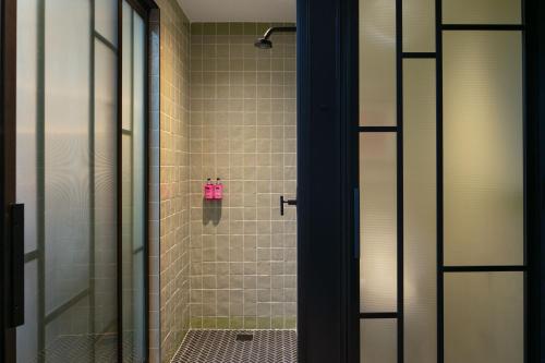 Larger King Room with City View - Hearing Accessible del hotel Moxy Brooklyn Williamsburg. Foto 3