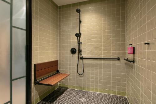 Executive King Room with City View – Hearing Accessible del hotel Moxy Brooklyn Williamsburg. Foto 5