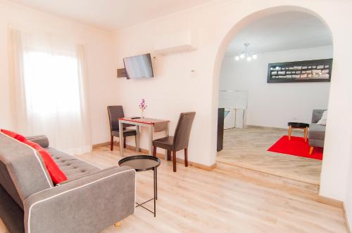 Habitación Doble con bañera de hidromasaje del hotel Finca El Pastel. Foto 7