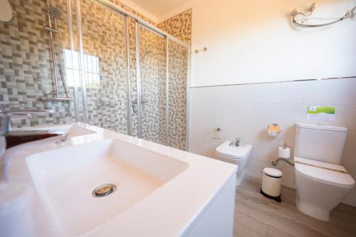 Habitación Doble con vistas al mar del hotel Finca El Pastel. Foto 17