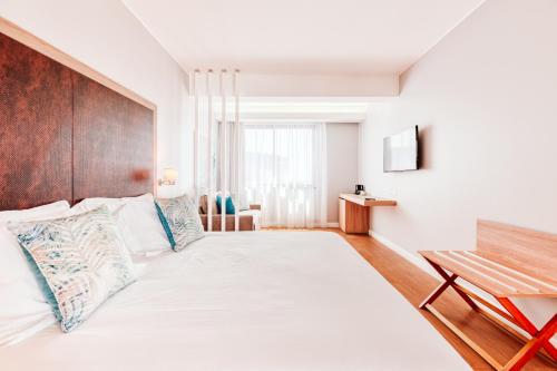 Suite Junior con vistas al mar del hotel Vila Baleira Funchal
