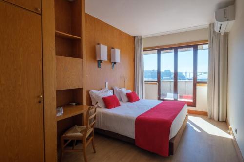 Habitación Doble con terraza - 2 camas del hotel Vilar Oporto. Foto 5