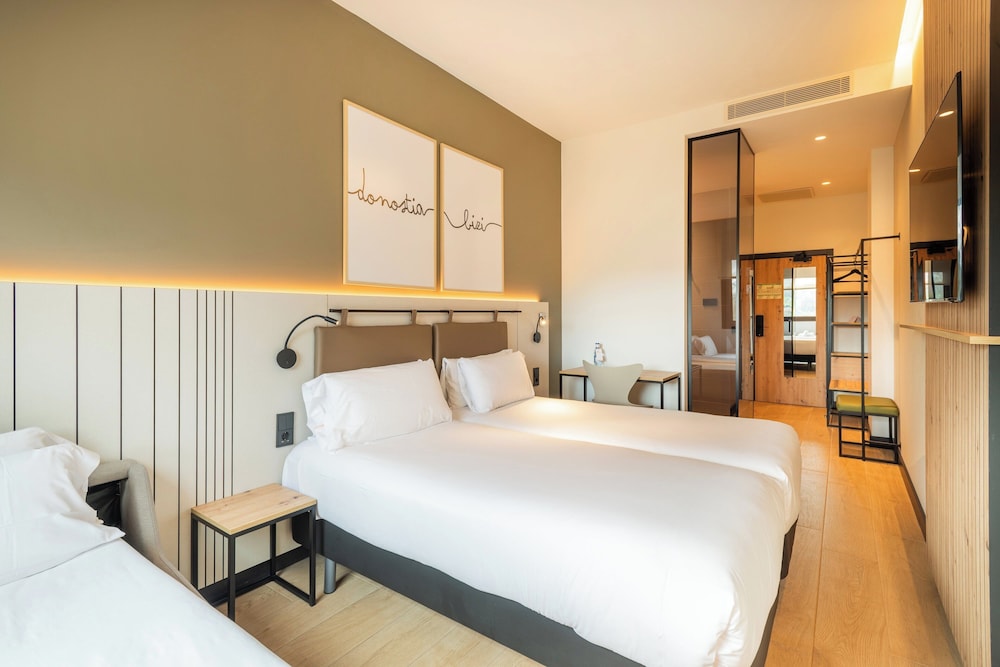 Habitación Superior del hotel Leonardo San Sebastián. Foto 3
