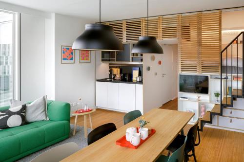 Habitación Triple del hotel Zoku Paris. Foto 1