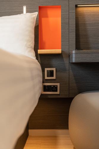 Habitación Doble adaptada para personas con movilidad reducida del hotel easyHotel Paris Charles de Gaulle Villepinte. Foto 4