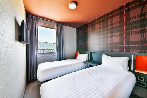 Habitación Doble - 2 camas del hotel easyHotel Paris Charles de Gaulle Villepinte