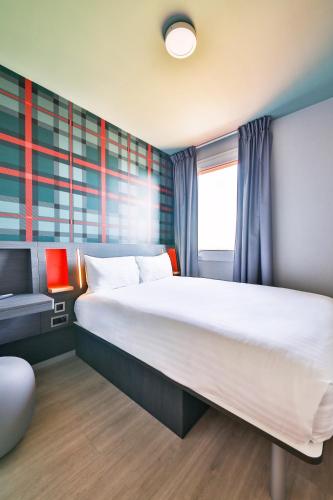 Habitación Doble del hotel easyHotel Paris Charles de Gaulle Villepinte. Foto 6