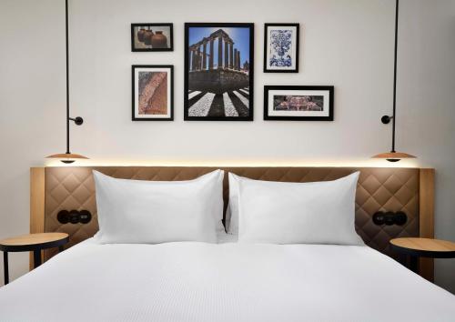 Habitación con cama extragrande - Adaptada para personas de movilidad reducida del hotel Hilton Garden Inn Evora
