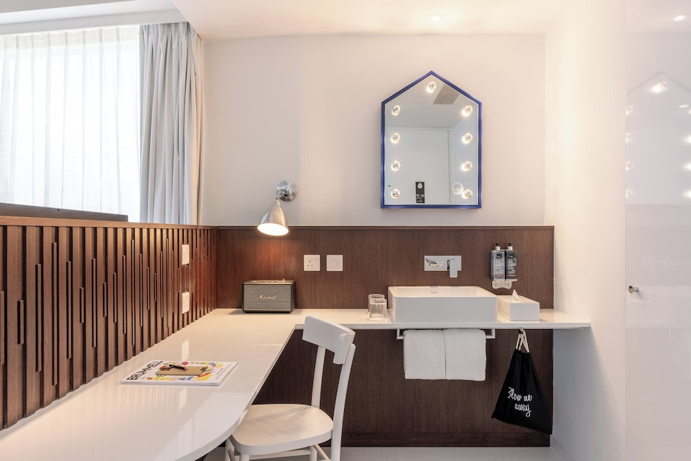 Habitación (Wow) del hotel Ruby Zoe London. Foto 5