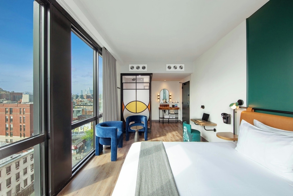 Habitación, 1 cama King (Vista al Monumento) del hotel Moxy NYC Lower East Side, a Marriott. Foto 3