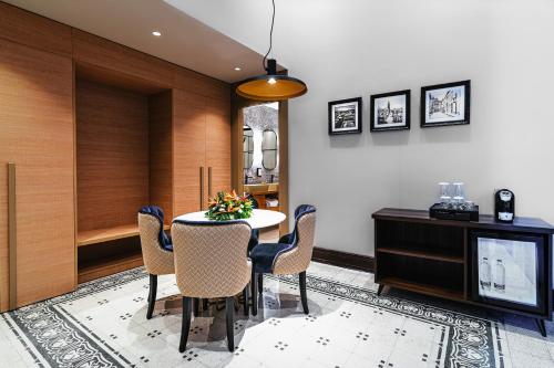 Habitación Doble Executive del hotel Boutique Cordial Plaza Mayor de Santa Ana. Foto 5