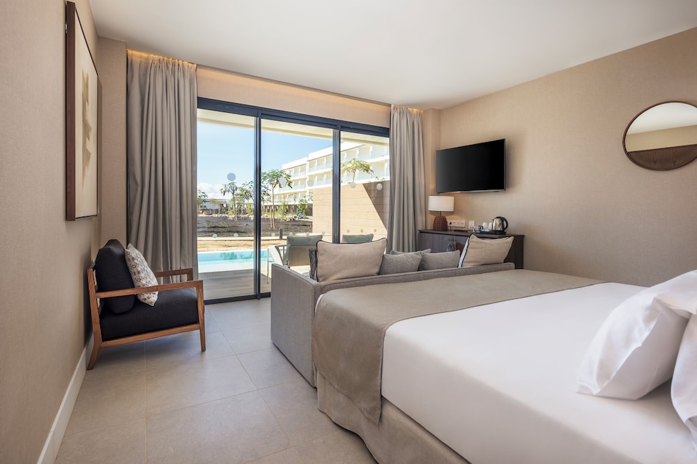 Habitación superior (Swim Up) del hotel Barceló Playa Blanca. Foto 5