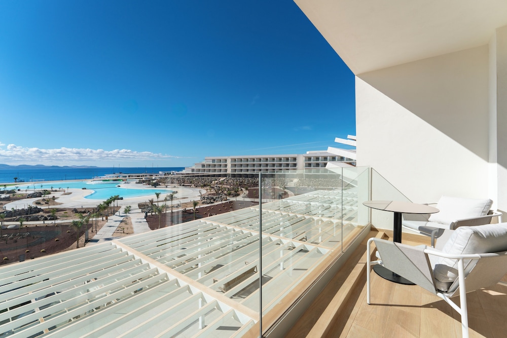 Junior suite Vista Mar Balcón o Terraza 1 Cama king del hotel Barceló Playa Blanca. Foto 3