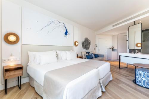 Alojamiento Superior del hotel Barceló Playa Blanca. Foto 4