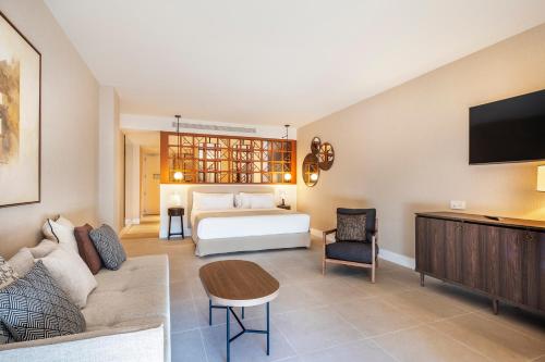 Suite Junior con vistas al mar del hotel Barceló Playa Blanca. Foto 1