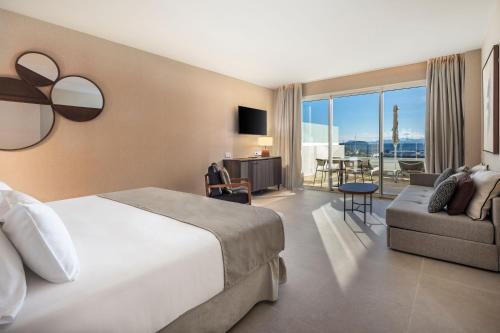 Suite Junior Deluxe con vistas al mar del hotel Barceló Playa Blanca Royal Level Adults Only. Foto 2