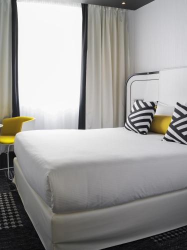 Habitación Doble Deluxe con bañera del hotel Ekta. Foto 2
