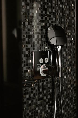 Suite Doble Deluxe con bañera de hidromasaje del hotel Mypalace LeÓn. Foto 12