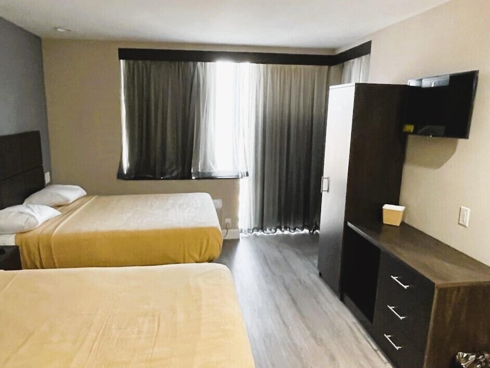 Habitación básica doble del hotel Royal Bronx