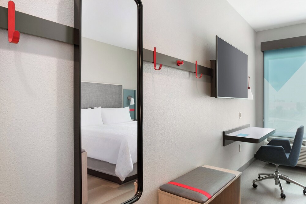 Habitación estándar, 1 cama de matrimonio grande (Communications) del hotel Avid Brooklyn Dyker Heights, An Ihg. Foto 1