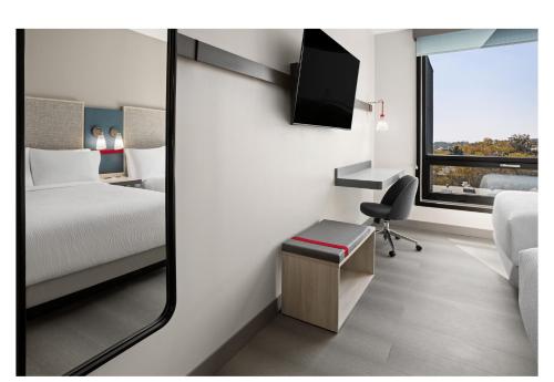 Habitación Doble Executive con 2 camas dobles del hotel Avid Brooklyn Dyker Heights, An Ihg. Foto 4