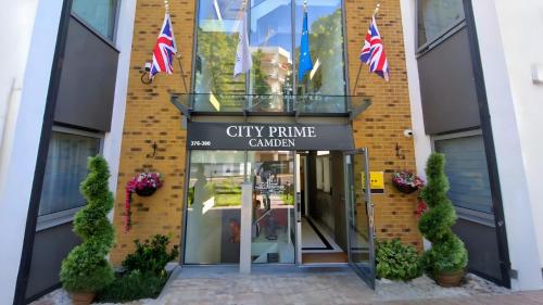 Estudio con terraza del hotel Camden Prime Apart