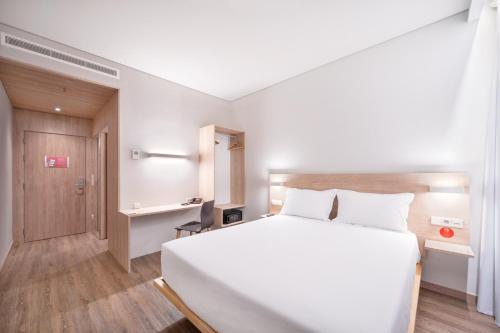 Habitación Doble Estándar del hotel Moov Oeiras. Foto 4