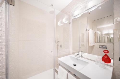 Habitación Doble Estándar - 2 camas del hotel Moov Oeiras. Foto 1