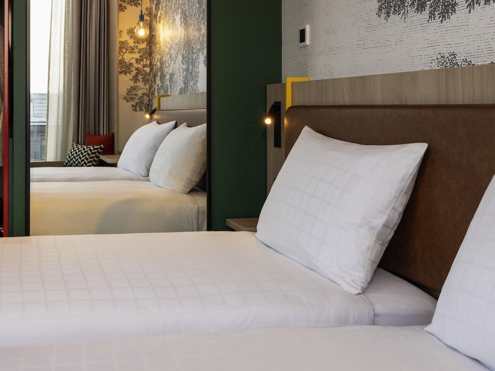 Habitación estándar con 2 camas individuales del hotel Ibis Styles Copenhagen Orestad. Foto 2