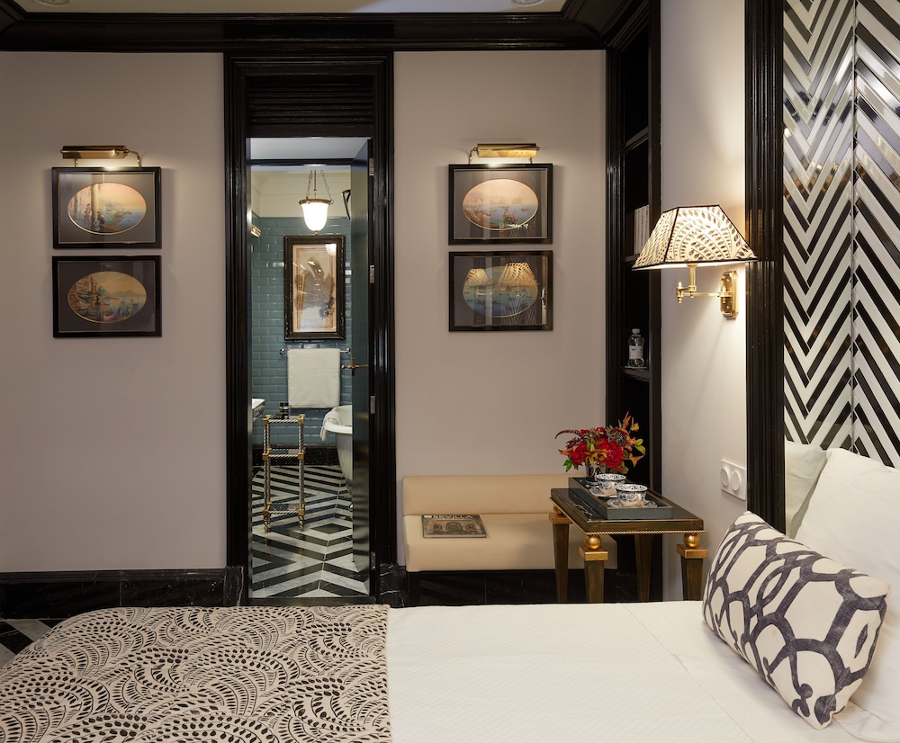 Habitación superior con 1 cama doble o 2 individuales del hotel Triana House. Foto 6