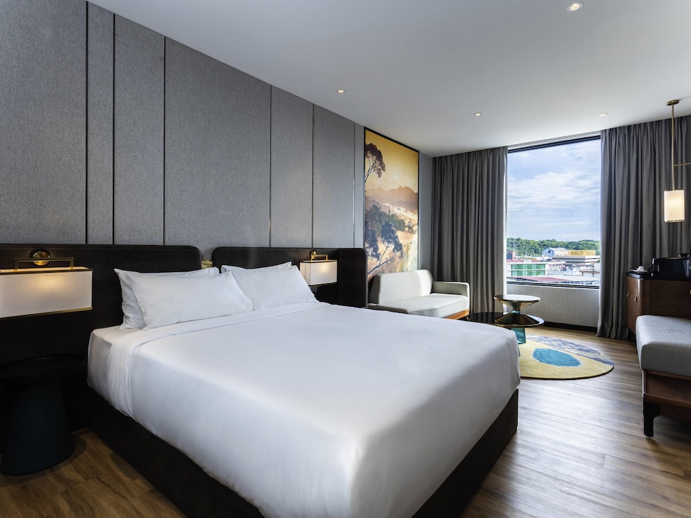 SUITE JUNIOR con 1 cama king size del hotel Mercure Miri City Centre. Foto 2