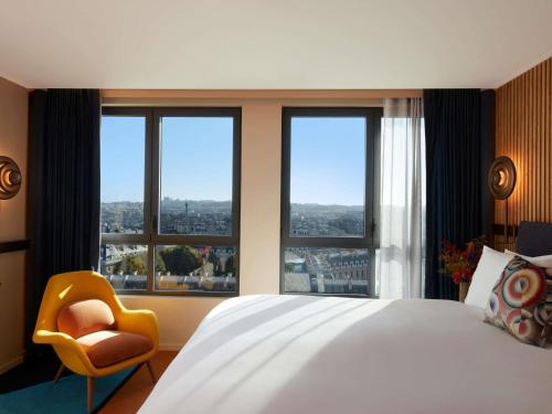Habitación Collection Rooftop con vistas a las azoteas de París del hotel So/ Paris