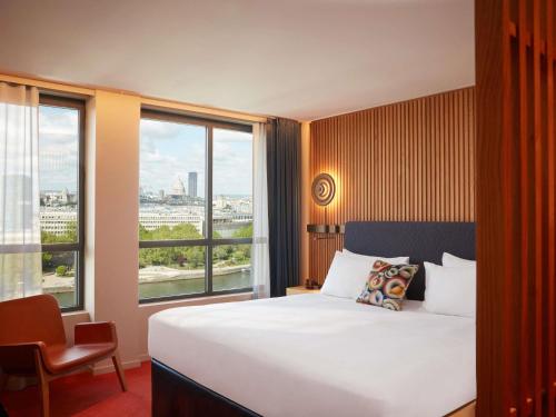 Habitación Iconic Paris Skyline con vistas al río Sena y la Torre Eiffel del hotel So/ Paris. Foto 2