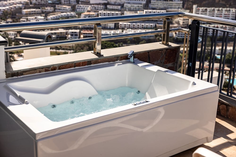 Apartamento Premium, vistas al mar del hotel Servatur Jb - Adults Only. Foto 12