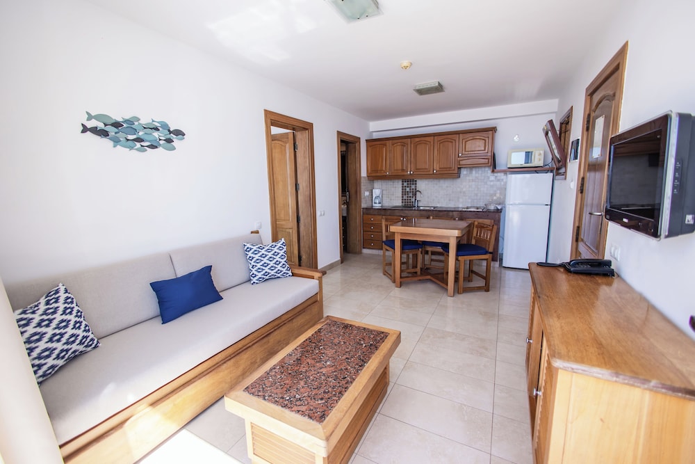 Apartamento clásico, vistas parciales al mar del hotel Servatur Jb - Adults Only