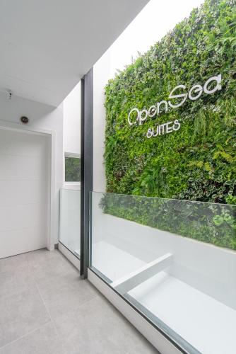 Estudio con balcón del hotel Open Sea Suites. Foto 4